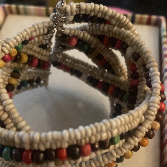 NWOT beaded handmade bracelet - Picture 4 of 4
